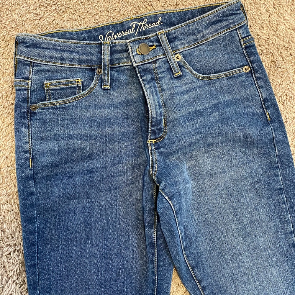 Universal Thread Jeans